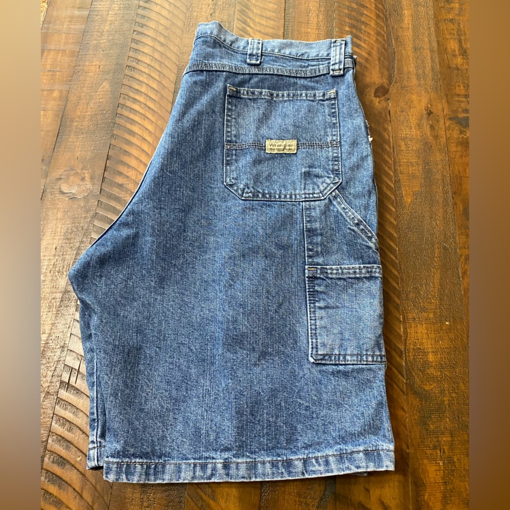 Wrangler Men's Blue Denim Cargo Shorts Sz 40 Reg
